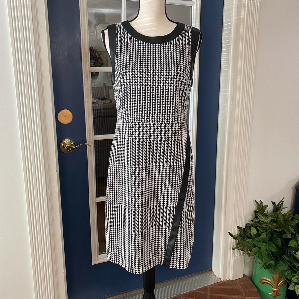 Dkny Black and White Houndstooth Sheath Dress